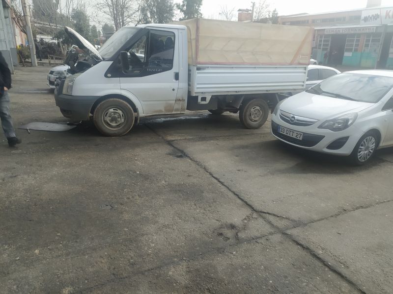 İlhan Dengiz Oto Ford Transit Connect Focus Citroen pejo özel servis ve yedek parça ve Tamiri – 0543 790 89 33 – 0545 644 57 57 – Kızıltepe